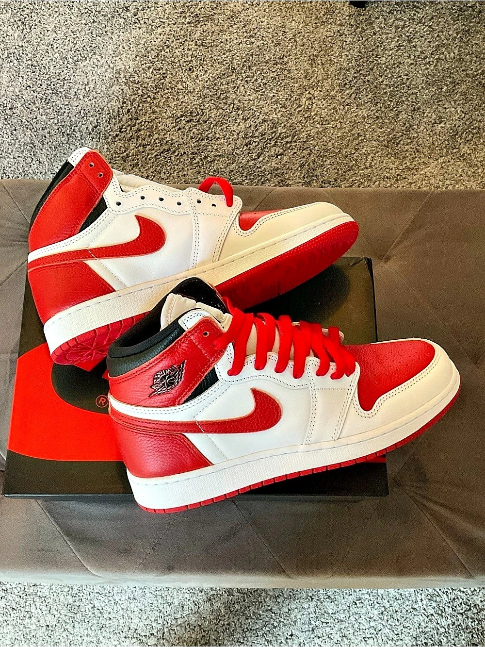 Nike Air Jordan 1 Retro High OG High-Top Sneakers in Red & White US 6.5 Like New